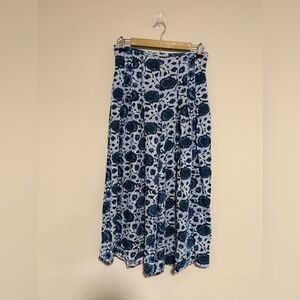 Free People Blue Floral Wide Leg Cropped Pants Size Medium Boho Beach Coastal
